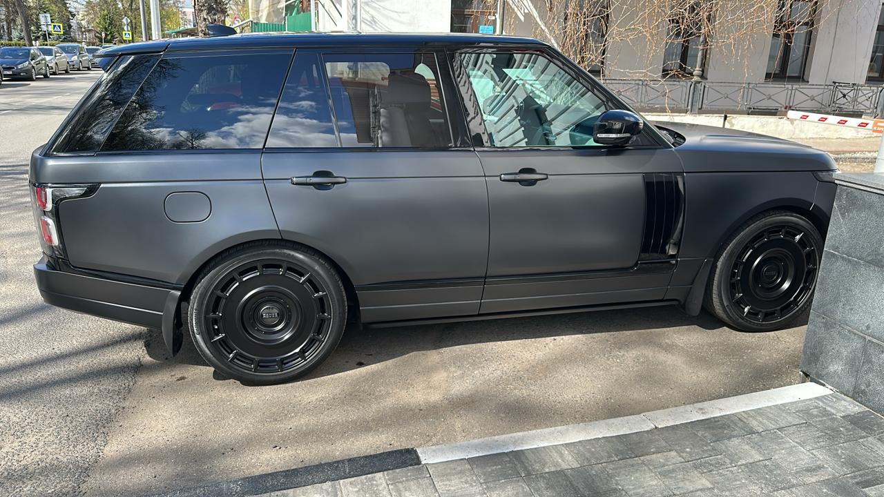 Land Rover Range Rover L405 на 22" кованых дисках нашего производства  фото 1